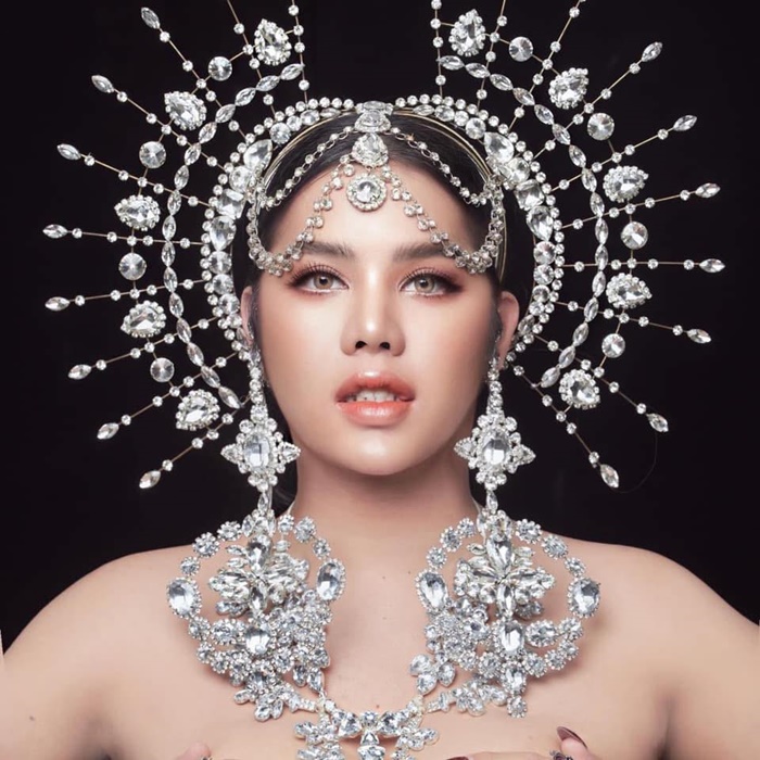 นารา เครปกะเทย    นารา เครปกะเทย