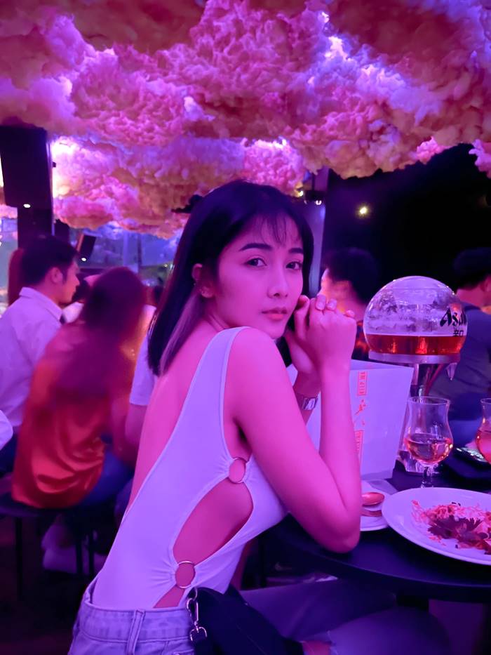 น้องฟ้าใส ดาวร้าน Krystal club น้องฟ้าใส ดาวร้าน Krystal club