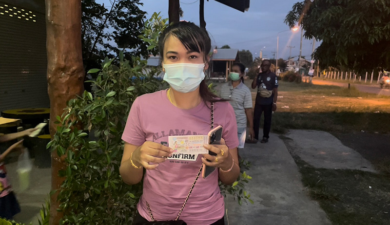 เศรษฐีป้ายแดง สาวถูกรางวัลที่ 1 เศรษฐีป้ายแดง สาวถูกรางวัลที่ 1