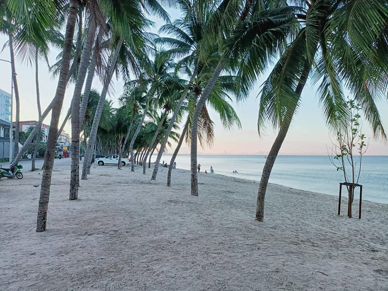ชายหาดบางแสน หาดบางแสน