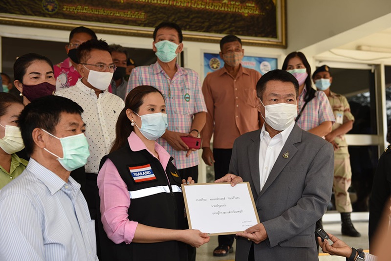 ผู้ว่าฯ แจงอีกด้าน ตั้ง รพ. สนามราชบุรี ไม่มีการเอาคนป่วยเข้ามา แค่เก็บกวาดของเก่า ผู้ว่าฯ แจงอีกด้าน ตั้ง รพ. สนามราชบุรี ไม่มีการเอาคนป่วยเข้ามา แค่เก็บกวาดของเก่า