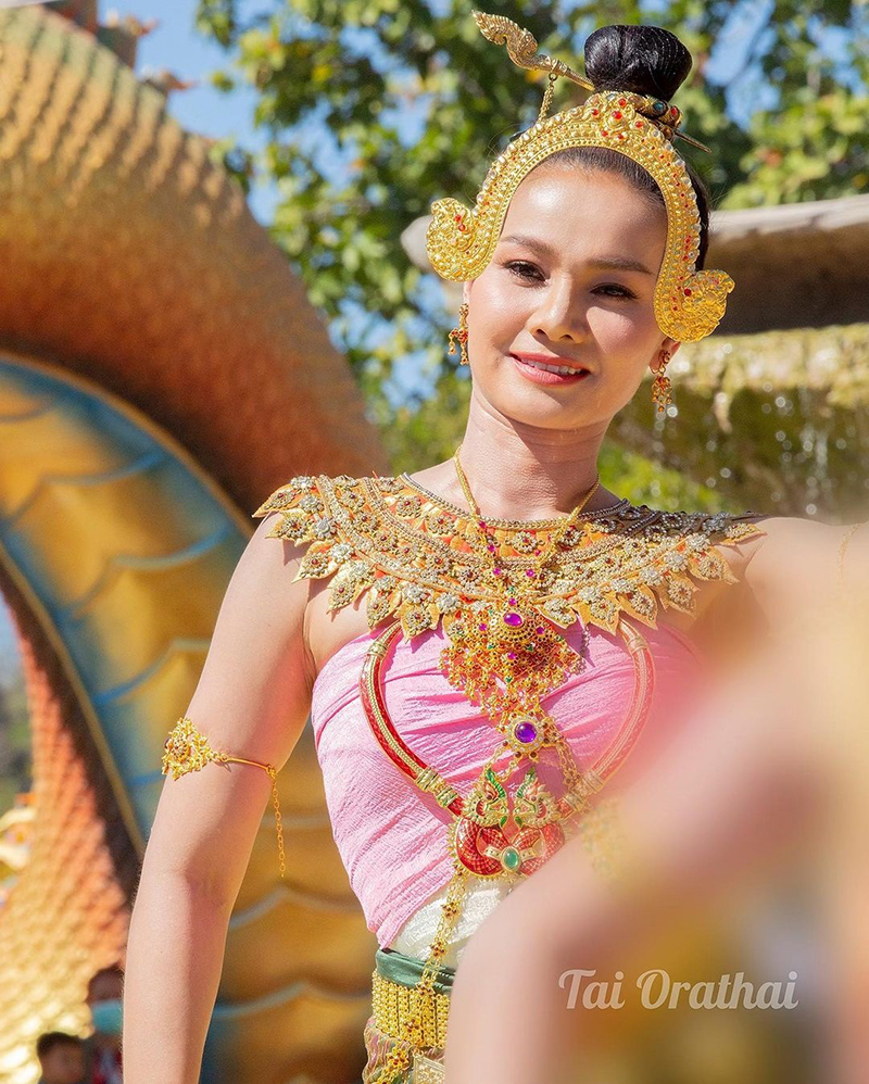 เผยเลขเด็ด ต่าย อรทัย ล้วงไหก่อนรำบวงสรวงถวายพญานาค มาชัด ๆ 3 ตัวตรง ! เผยเลขเด็ด ต่าย อรทัย ล้วงไหก่อนรำบวงสรวงถวายพญานาค มาชัด ๆ 3 ตัวตรง !