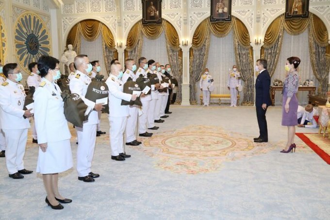 ในหลวง - พระราชินี พระราชทานถุงพระราชทานกำลังใจ รพ.แม่ข่าย รพ.สนาม 49 แห่ง ในหลวง - พระราชินี พระราชทานถุงพระราชทานกำลังใจ รพ.แม่ข่าย รพ.สนาม 49 แห่ง