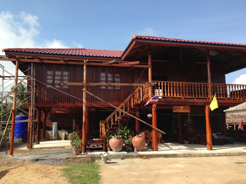 บ้านทรงไทยประยุกต์ ใต้ถุนสูง บ้านทรงไทยประยุกต์ ใต้ถุนสูง
