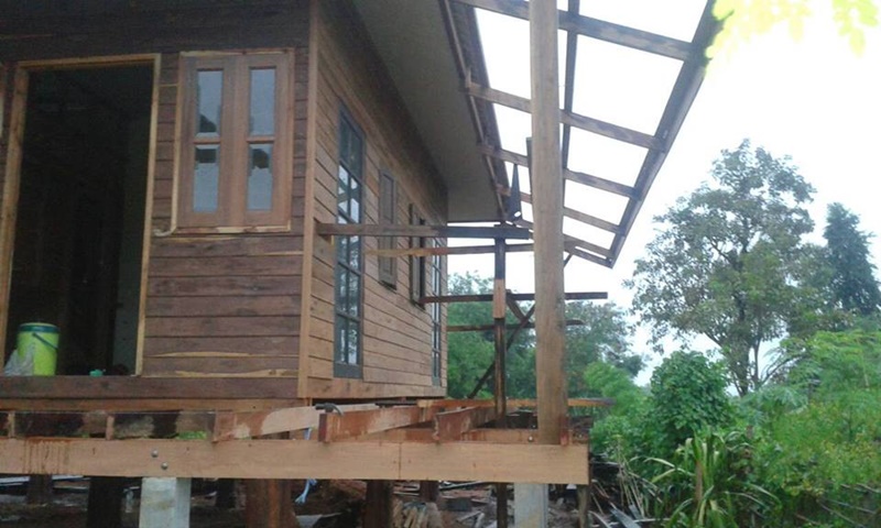 บ้านไม้ชั้นเดียวใต้ถุนสูง บ้านไม้ชั้นเดียวใต้ถุนสูง