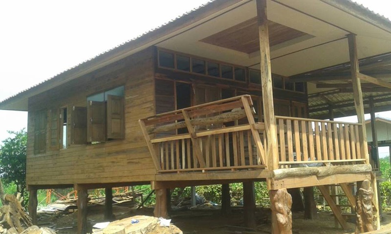บ้านไม้ชั้นเดียวใต้ถุนสูง บ้านไม้ชั้นเดียวใต้ถุนสูง