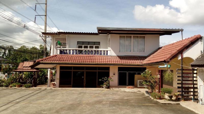 บ้านปูนเปลือย 2 ชั้น บ้านปูนเปลือย 2 ชั้น