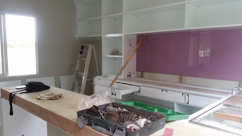 ห้องครัวบิวท์อินในบ้าน ห้องครัวบิวท์อินในบ้าน