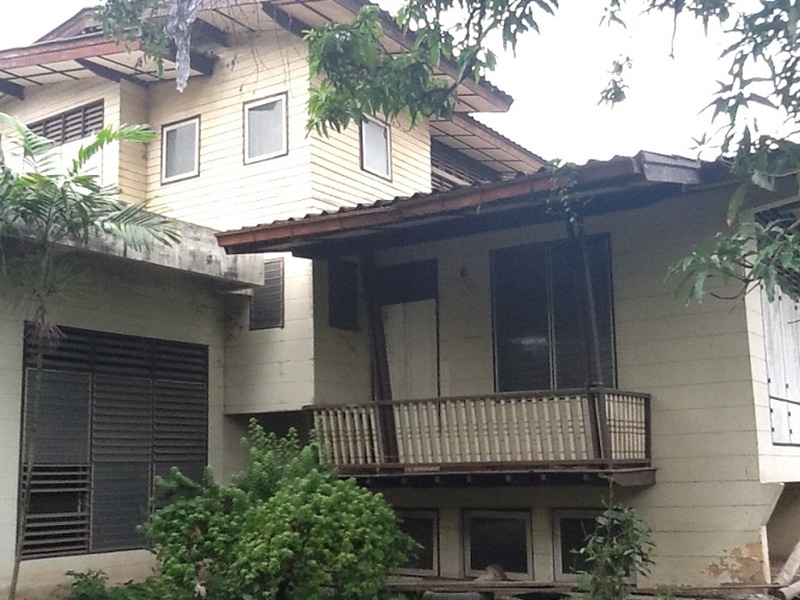 รีโนเวทบ้านไม้สองชั้น รีโนเวทบ้านไม้สองชั้น