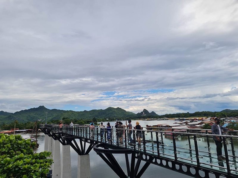 ดราม่า สกายวอล์กกาญจนบุรี ดราม่า สกายวอล์กกาญจนบุรี