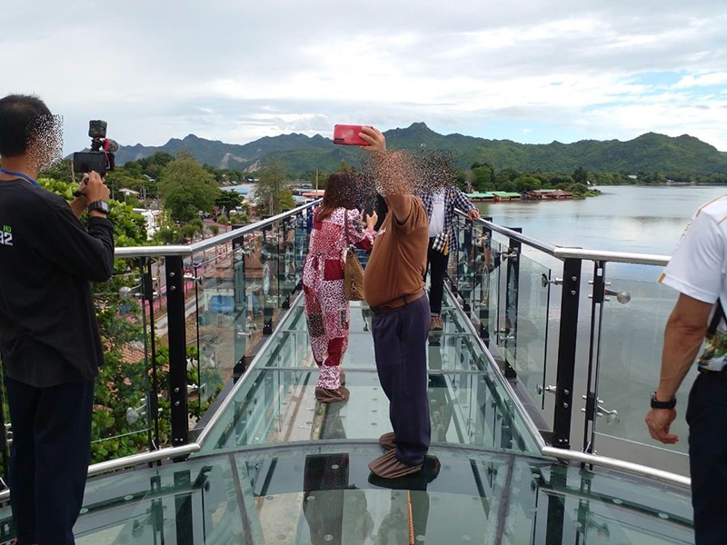 ดราม่า สกายวอล์กกาญจนบุรี ดราม่า สกายวอล์กกาญจนบุรี