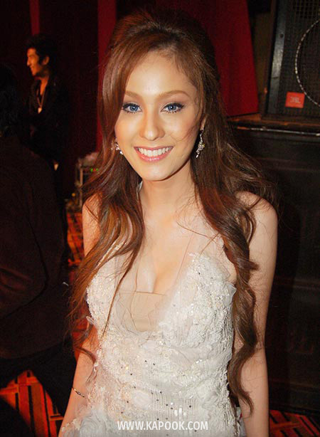 ขวัญ อุษามณี ขวัญ อุษามณี