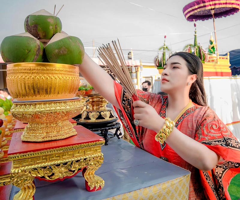 เจ๊ฟองเบียร์ จัดเต็ม ปล่อยเลขเด็ดงวดนี้ 1 พ.ย. 65 เจ๊ฟองเบียร์