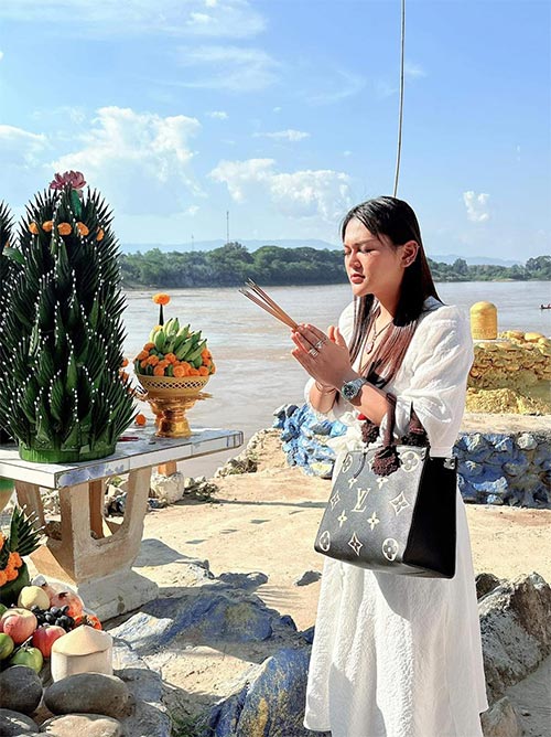 เลขเด็ด เจ๊นุ๊ก บารมีมหาเฮง 1/12/65 เจ๊นุ๊ก บารมีมหาเฮง