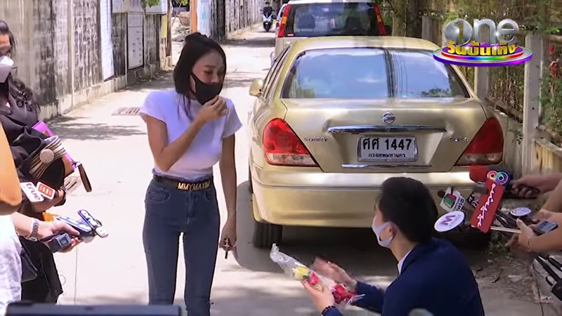 เอ็มมี่ อมลวรรณ เอ็มมี่ อมลวรรณ