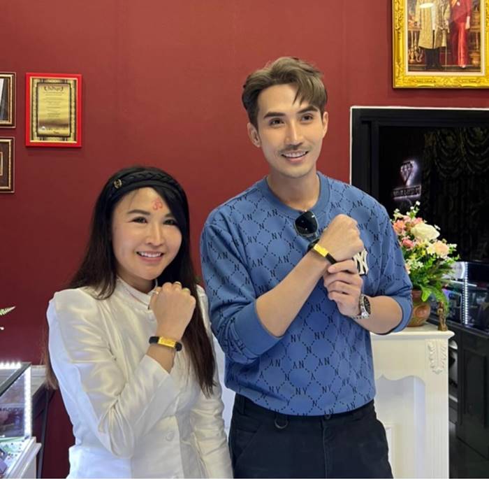 มาดามเพชรพันปี เผยเลขเด็ดงวดนี้ มาดามเพชรพันปี เผยเลขเด็ดงวดนี้