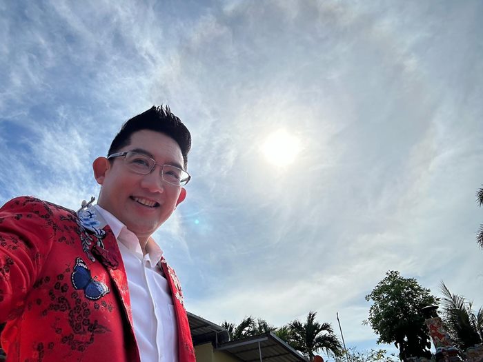 อ.คฑา ชินบัญชร อ.คฑา ชินบัญชร