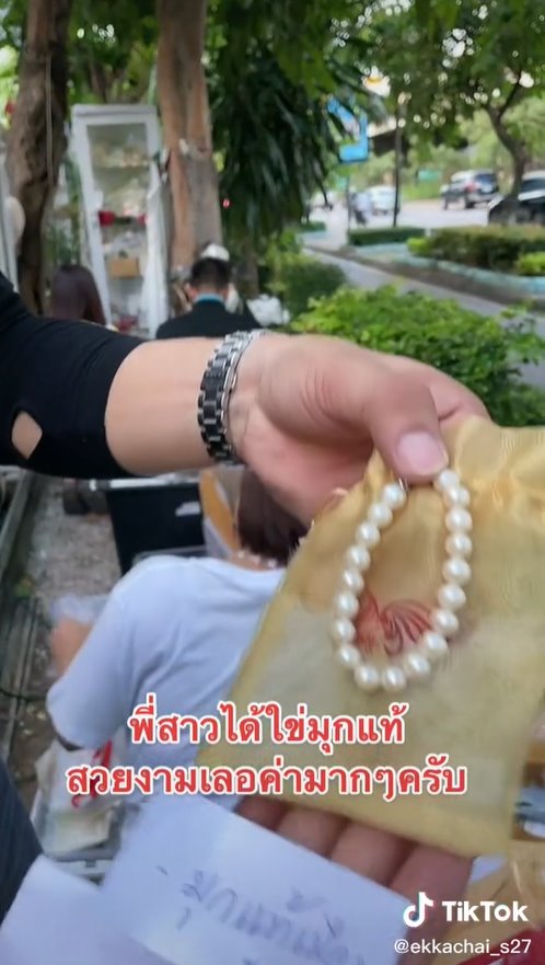 พี่สาวตุ๊กตาไม้ ปังได้อีก !! พี่สาวตุ๊กตาไม้ ปังได้อีก !!