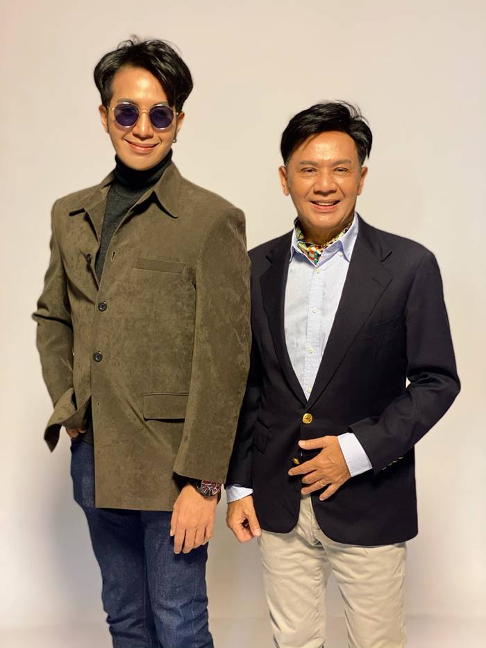 พุ่มพวง ดวงจันทร์ พุ่มพวง ดวงจันทร์