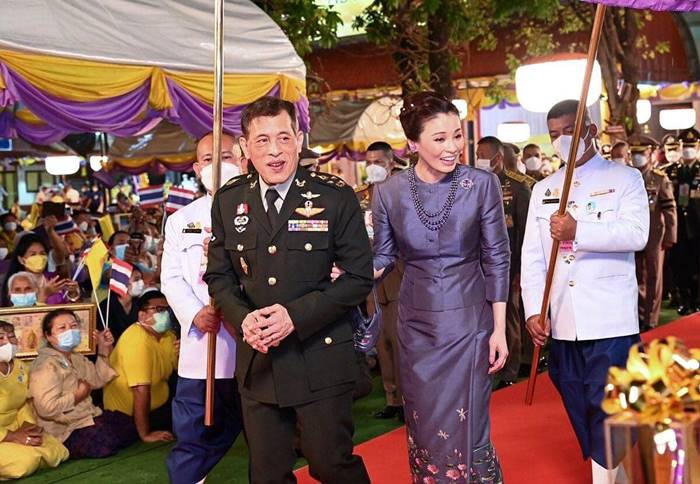 ในหลวง ร.10 พระราชินี ในหลวง ร.10 พระราชินี