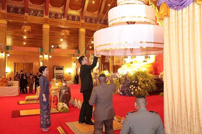 ในหลวง ร.10 พระราชินี ในหลวง ร.10 พระราชินี