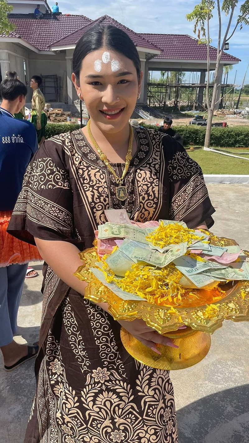 เจ๊ฟองเบียร์ เจ๊ฟองเบียร์