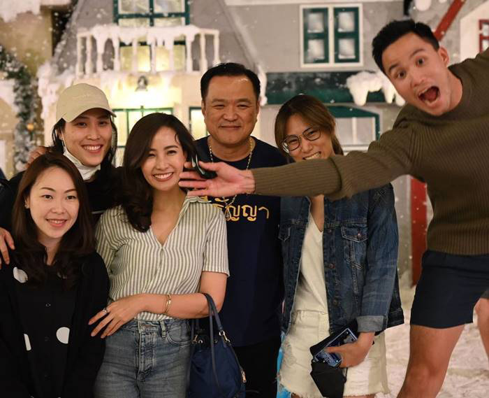 ปาร์ตี้บ้านอนุทิน ปาร์ตี้บ้านอนุทิน