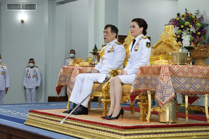 ในหลวง - พระราชินี ในหลวง - พระราชินี