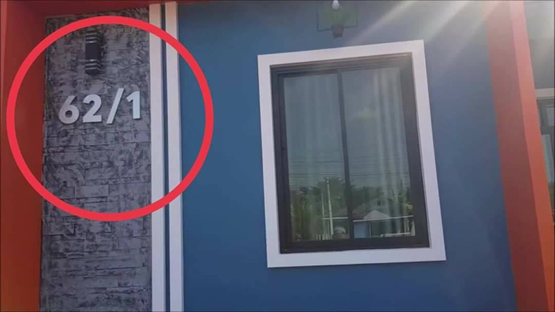 ฮือฮา งูขึ้นหิ้งพระ พันรอบองค์หลวงพ่อดำไว้แน่น ฮือฮา งูขึ้นหิ้งพระ พันรอบองค์หลวงพ่อดำไว้แน่น