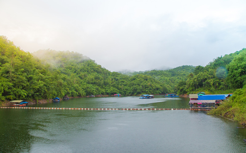 สถานที่ล่องแพ สถานที่ล่องแพ
