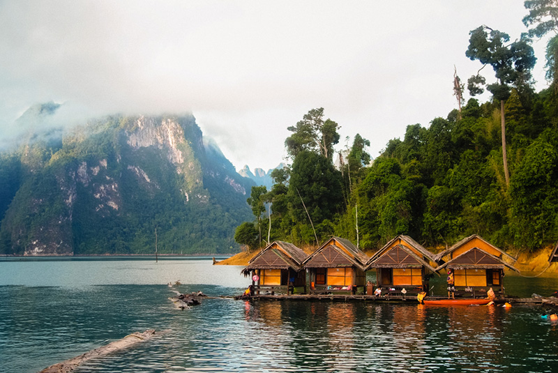 สถานที่ล่องแพ สถานที่ล่องแพ