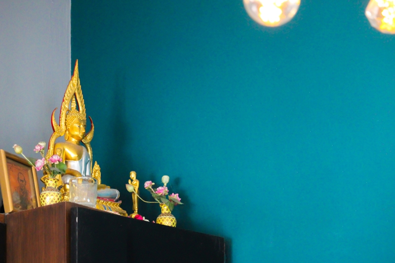 หิ้งพระในห้องนอน หิ้งพระในห้องนอน