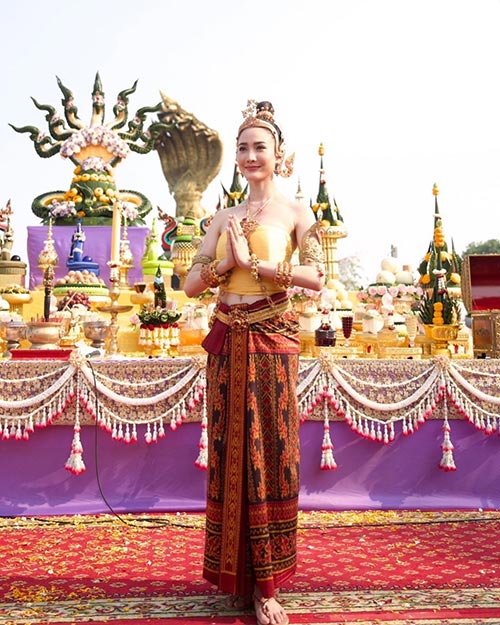 แต้ว ณฐพร รำบวงสรวงพระยาศรีสัตตนาคราช 1/4/66 แต้ว ณฐพร