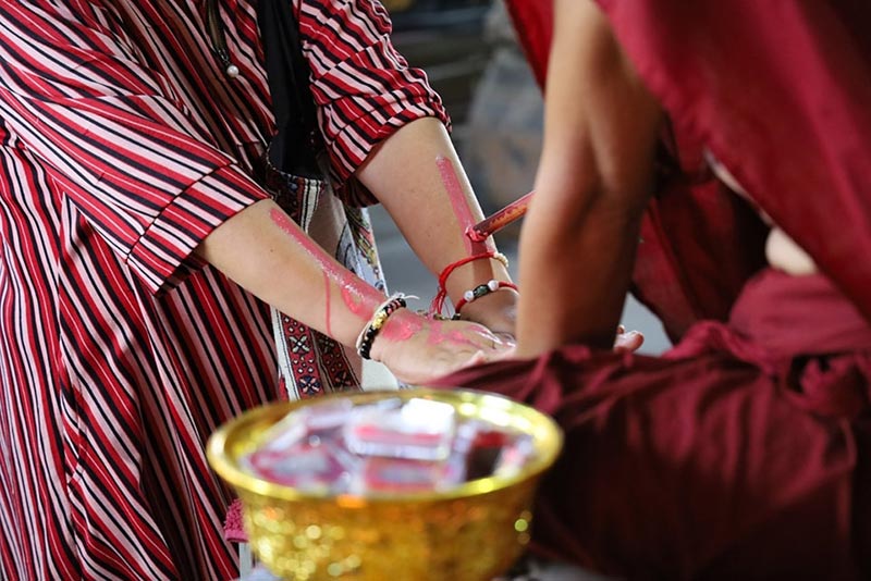 หวยยันต์ฝ่ามือ วัดสว่างอารมณ์ 1/6/66 วัดสว่างอารมณ์ จังหวัดนครปฐม
