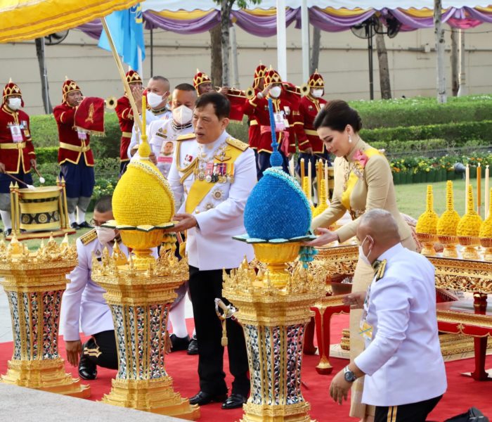 ในหลวง - พระราชินี ในหลวง - พระราชินี