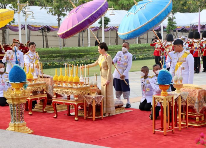 ในหลวง - พระราชินี ในหลวง - พระราชินี