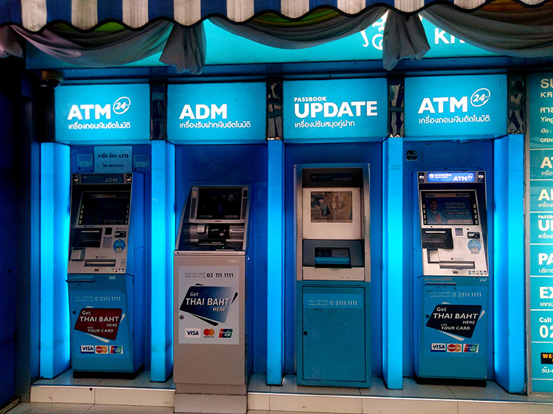 ยอมถอย ธนาคารกรุงไทย ยกเลิกเก็บค่าถอนเงินไม่ใช้บัตร ผ่านตู้ ATM ครั้งละ 10 บาท ยอมถอย ธนาคารกรุงไทย ยกเลิกเก็บค่าถอนเงินไม่ใช้บัตร ผ่านตู้ ATM ครั้งละ 10 บาท