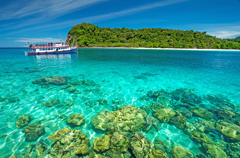 ทะเลอันดามัน เกาะรอก