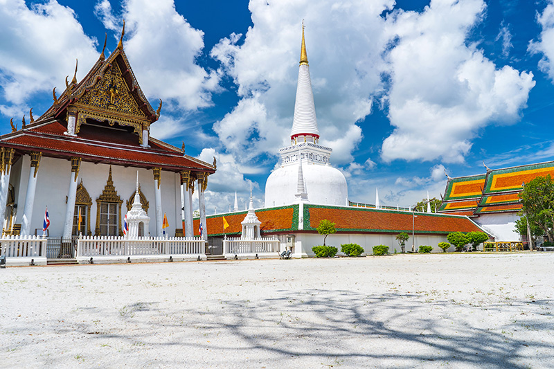 ไหว้พระ วัดพระมหาธาตุวรมหาวิหาร จังหวัดนครศรีธรรมราช