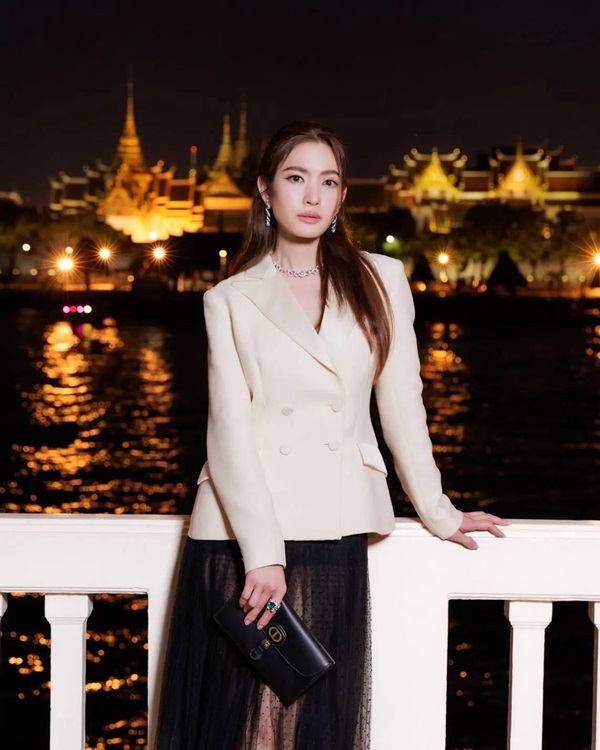 แอฟ ทักษอร แอฟ ทักษอร