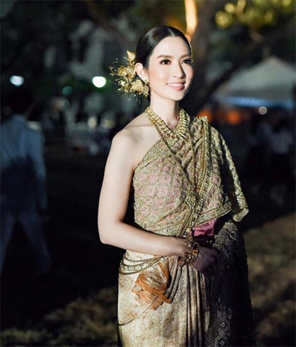 แอฟ ทักษอร แอฟ ทักษอร