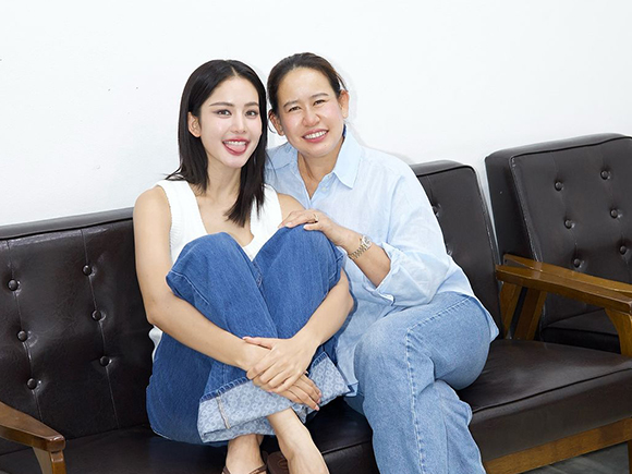 เลขทะเบียนรถป้ายแดง โบว์ เมลดา เลขทะเบียนรถป้ายแดง โบว์ เมลดา