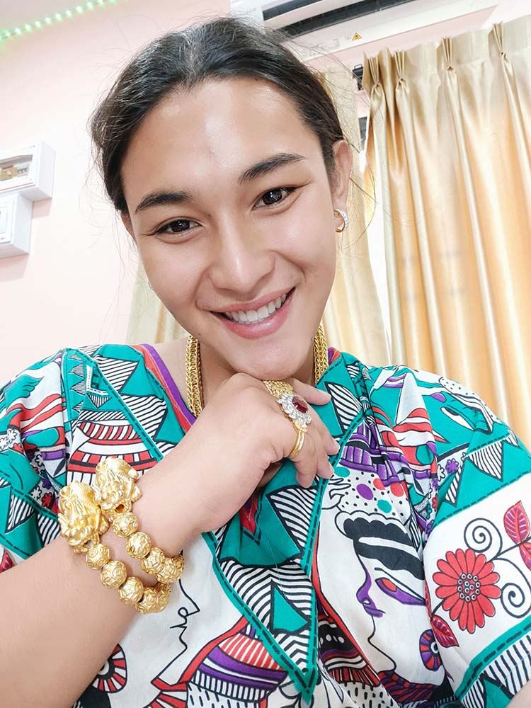เจ๊ฟองเบียร์ เจ๊ฟองเบียร์