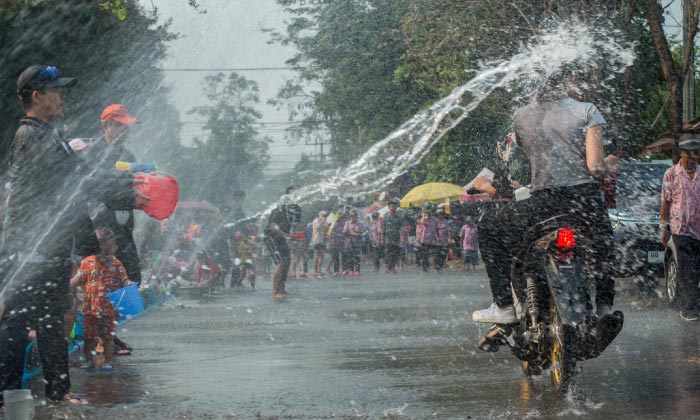 สงกรานต์ ขับรถปลอดภัย