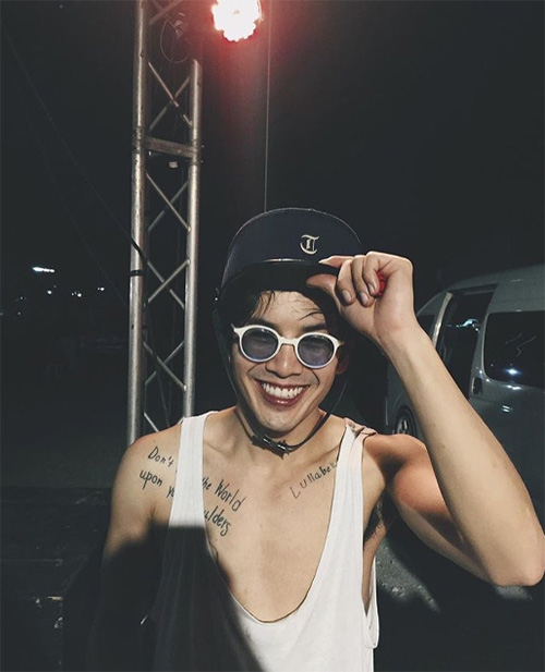 แอมมี่ The Bottom Blues แอมมี่ The Bottom Blues