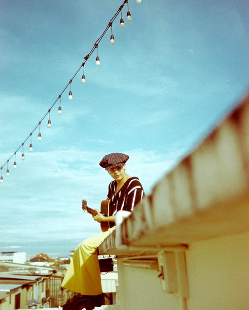 แอมมี่ The Bottom Blues แอมมี่ The Bottom Blues