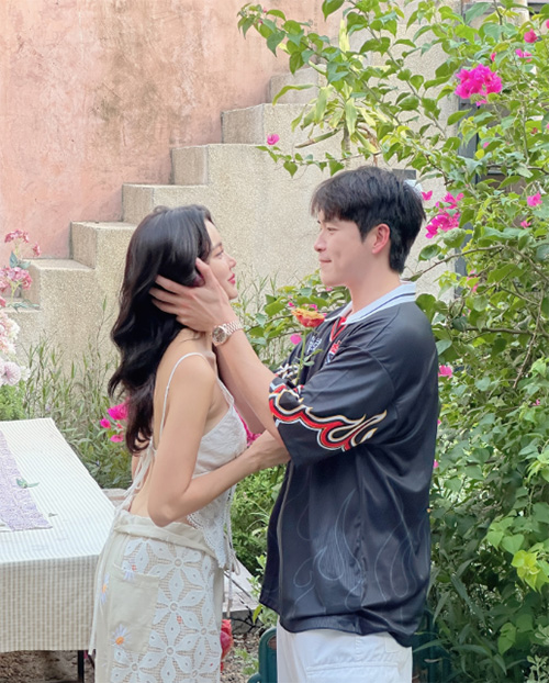 โบว์ เมลดา โบว์ เมลดา