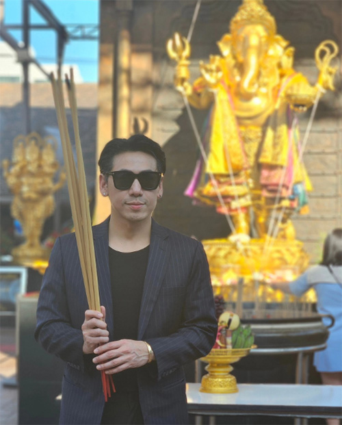 ดีเจเพชรจ้า ดีเจเพชรจ้า