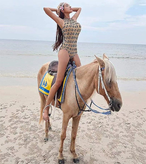 เปิ้ล ไอริณ เปิ้ล ไอริณ