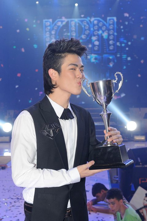 เพชร เผ่าเพชร ประวัติ เพชร เผ่าเพชร ประวัติ